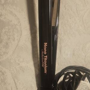 BaBylissPRO Nano Titanium Hair Straightener - Black